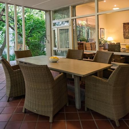 Melrose Place Boutique Hotel Йоханесбург Екстериор снимка