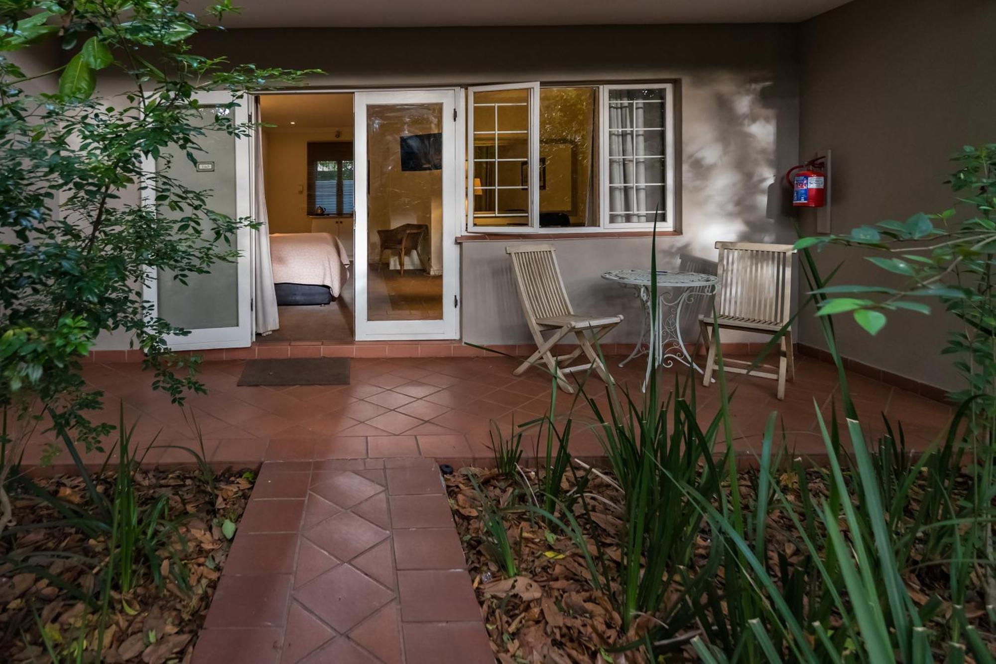 Melrose Place Boutique Hotel Йоханесбург Стая снимка